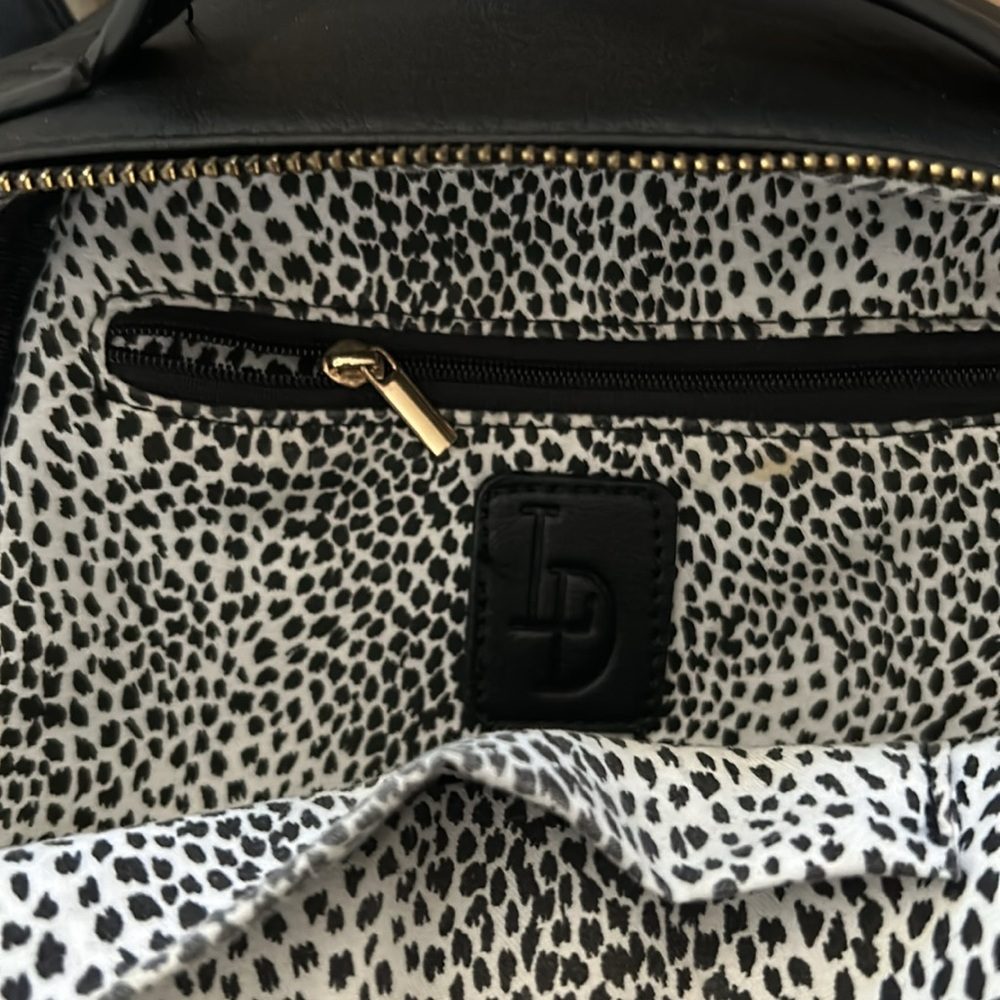 LD Backpack Style Purse - Picture 6 of 6